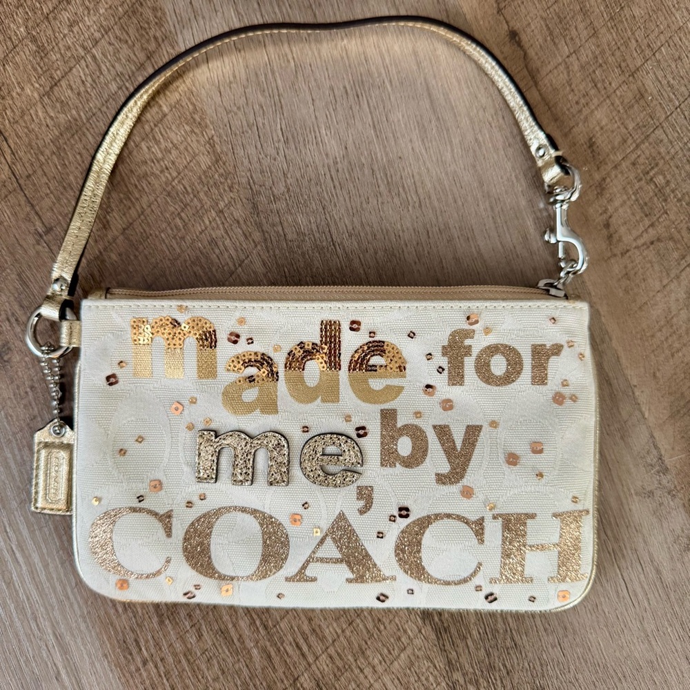 Coach Poppy “Made For Me By Coach” Large Wristlet Style 43776 - Picture 14 of 14